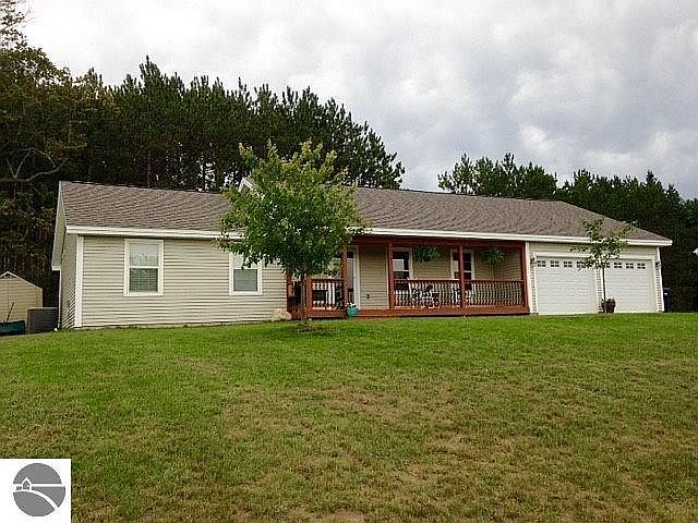 1st image of 3298 E Colonial Dr