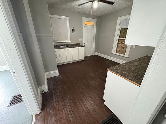2nd image of 1473-1475 Hildreth Ave #1473