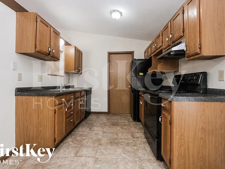 8611 Gandy Ct — Photo 6