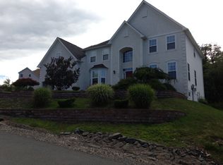 207 Center Valley Ct, East Stroudsburg, PA