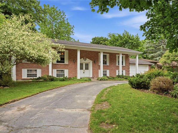 50 Combermere Cres, Waterloo, ON N2L 5B1
