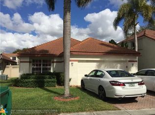 9227 Magnolia Ct, Davie, FL 33328