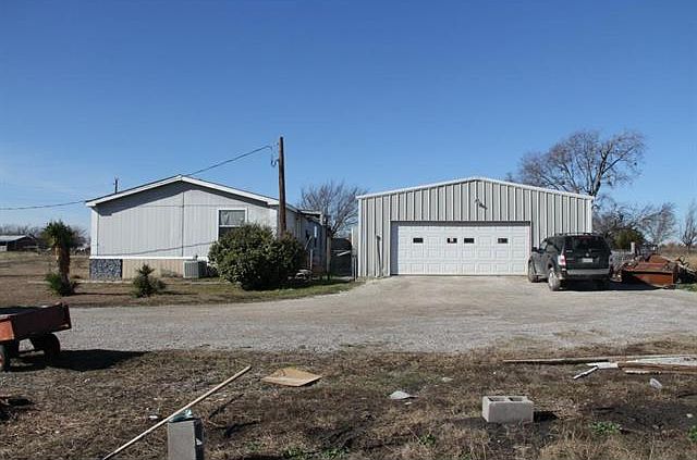2nd image of 5720 County Road 1122