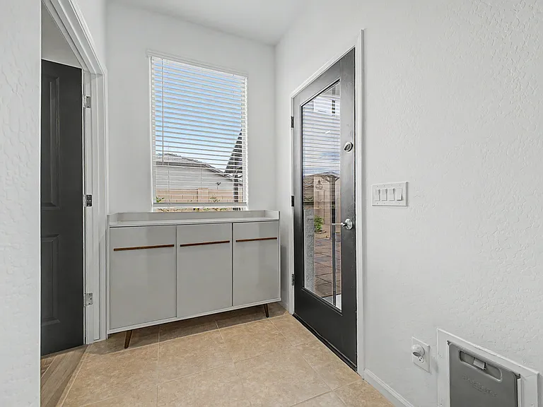 12431 W State Ave — Photo 25