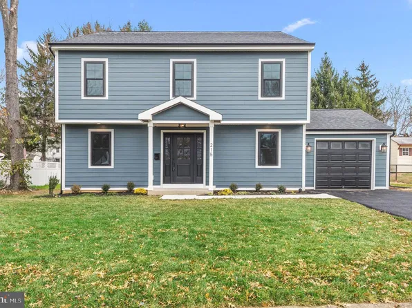 215 N Franklin St, Doylestown, PA 18901