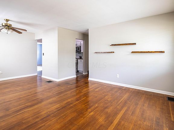 4th image of 4162 Brookgrove Dr