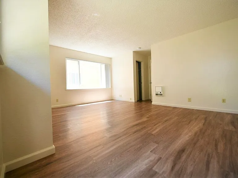 2535 Ellsworth St — Photo 6