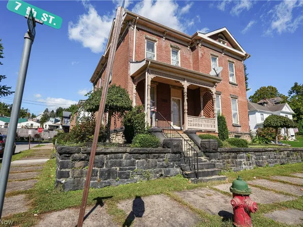 201 N 7th St, Martins Ferry, OH 43935