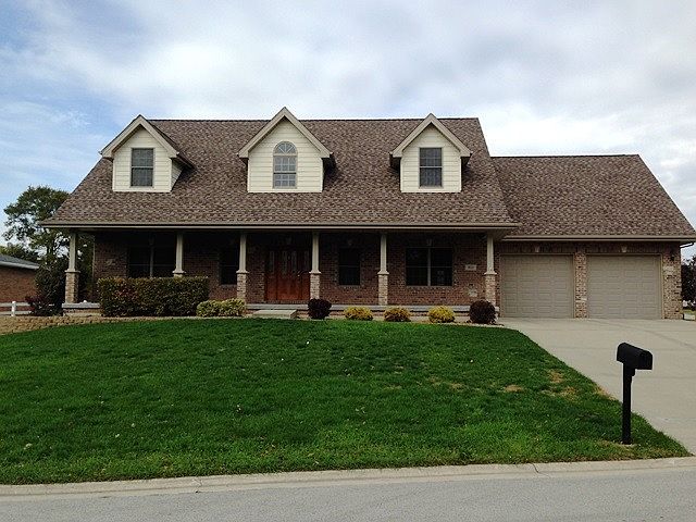 1st image of 921 Percy Dr