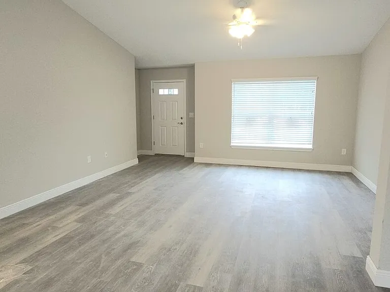 7 Spruce Loop Way — Photo 2