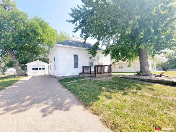 1012 N Saunders Ave, Sutton, NE 68979