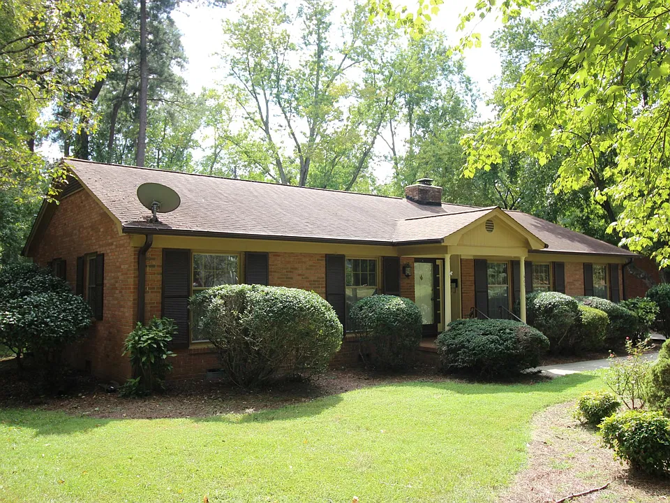 605 Woodvale Dr