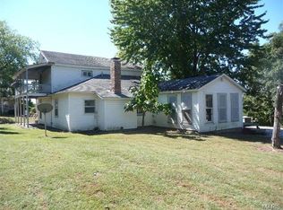 108 W Main St, Perry, MO 63462