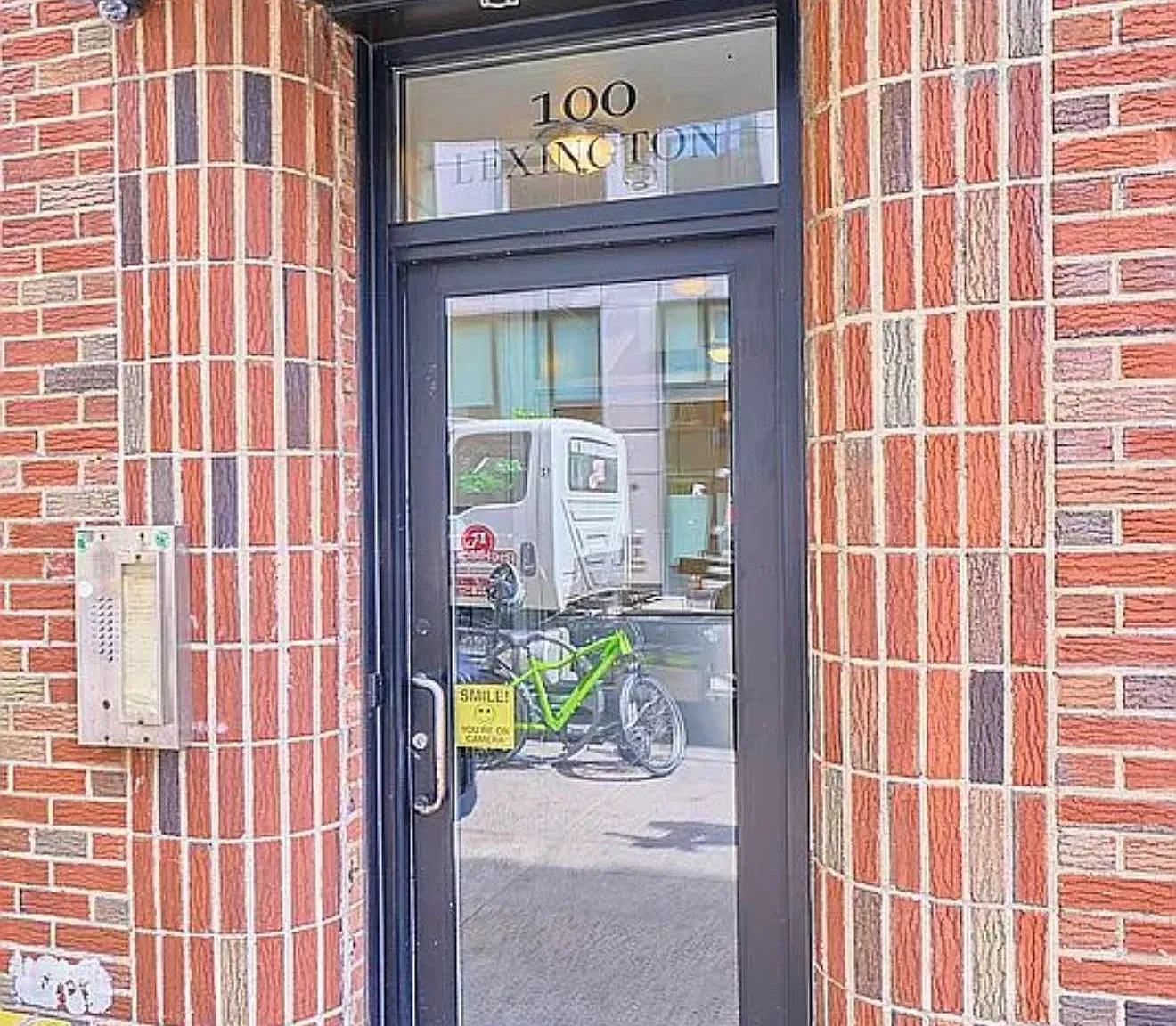 100 Lexington Avenue — Photo 4