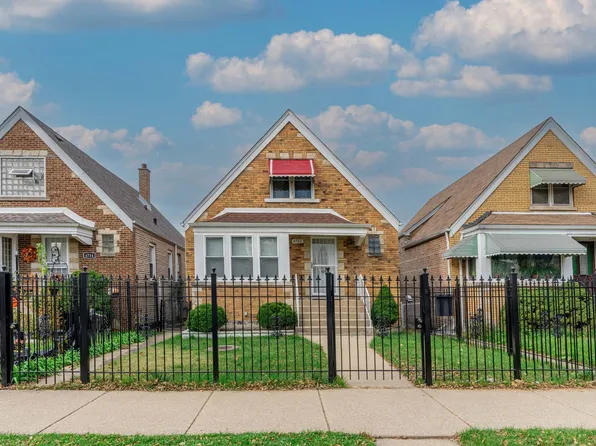 4752 S Campbell Ave, Chicago, IL 60632
