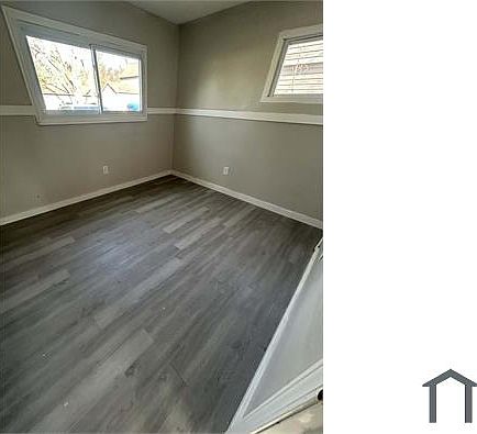 2nd image of 10328 Earl Dr