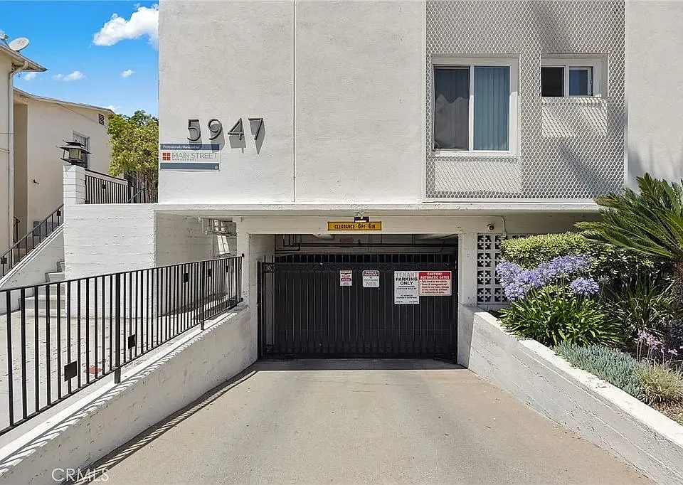 5947 Carlton Way #4