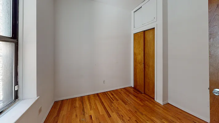 Rented by Bond New York | media 14