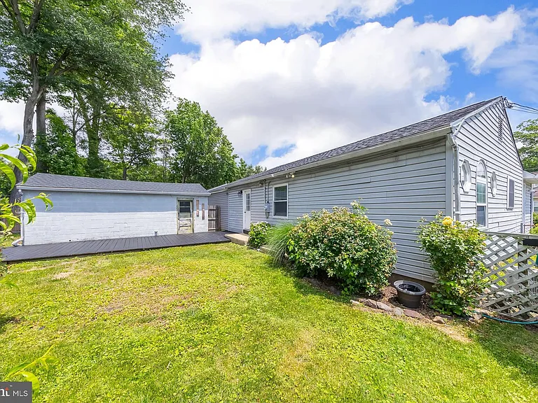 1304 Clearbrook Ave — Photo 16
