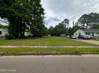 2223 Ivy Rd, Kinston, NC 28501
