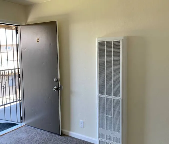 Maple Palms Apartments — Photo 25
