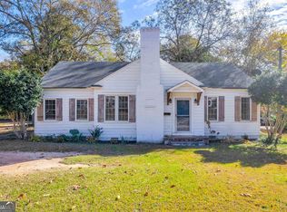 505 Athens St, Hartwell, GA 30643