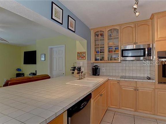 5th image of 3623 S Gardenia Ave