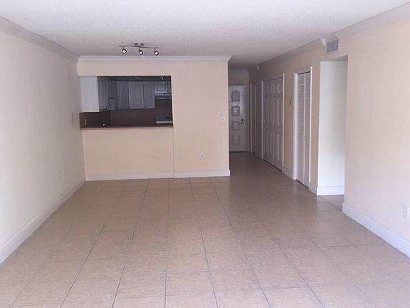 WE ONLY STAYED THERE 1 DAY AND MOVED OUT THE NEXT!!!