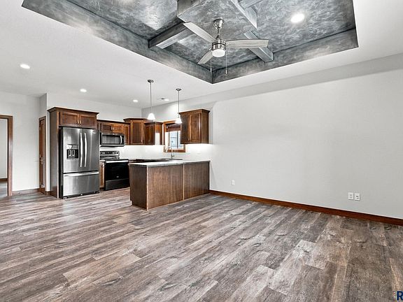 3rd image of 538 Prairie Ave