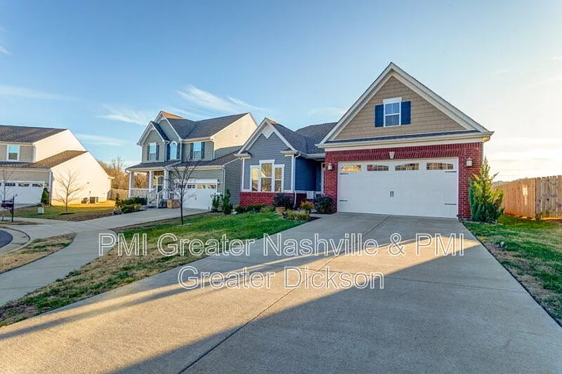 4 bed, 3.0 bath, 2200 sqft, $2,950 — Photo 2