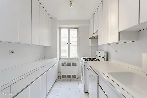 Rented by Corcoran | media 7