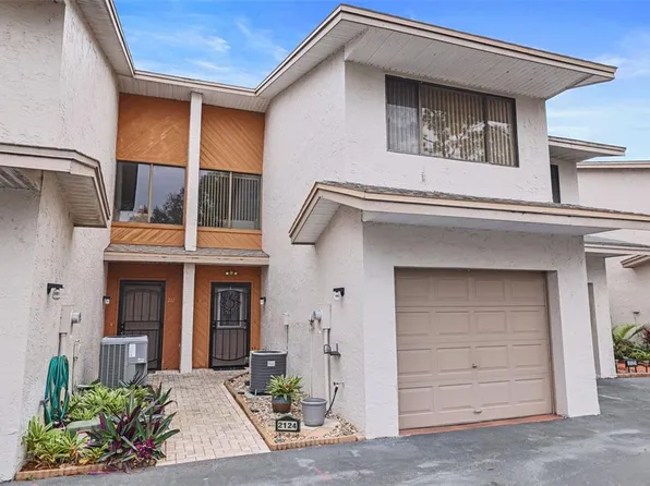 2124 Tarpon Landings Dr, Tarpon Springs, FL 34688