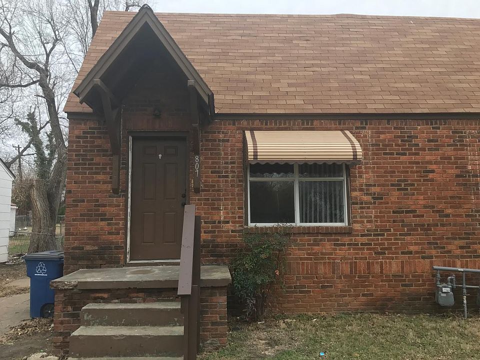 1st image of 805 N Columbia Pl #807