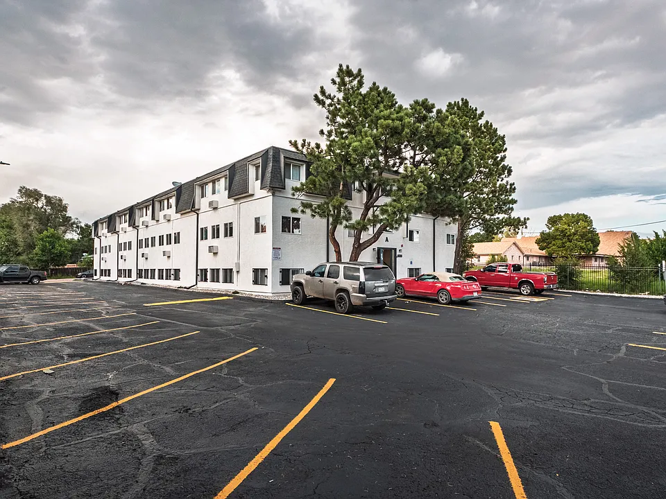 Pine View Apartments