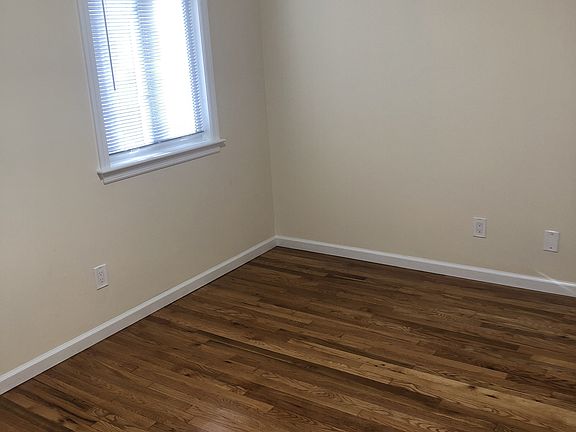 3rd image of 16 Waldron Ave APT 11B