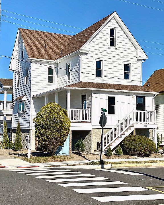 1st image of 303 E 4th St