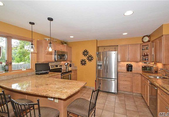 3rd image of 48 Kobb Blvd