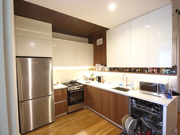 2nd image of 810 Flushing Ave #2A