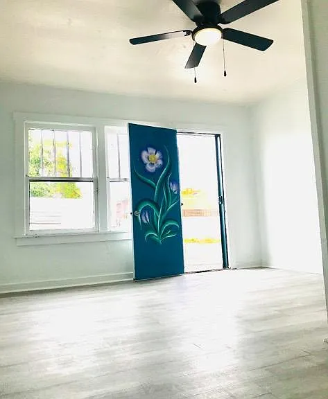 Spacious studio with wonderful natural light