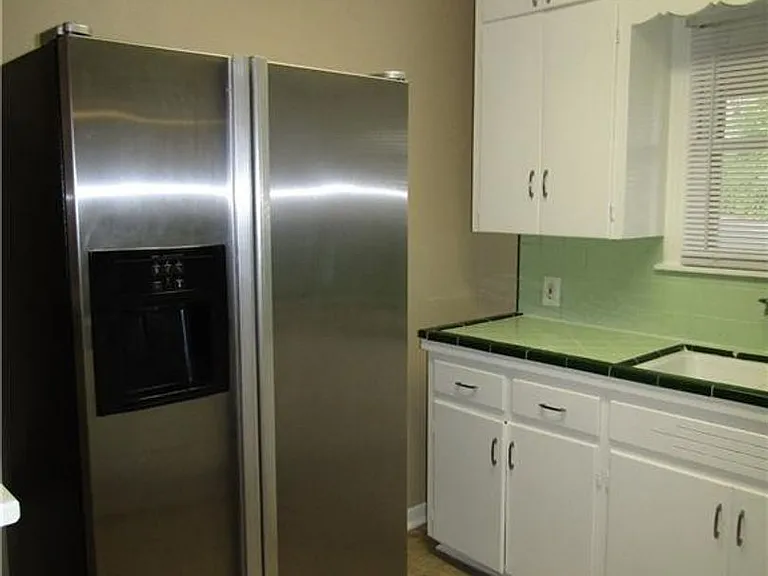 3715 Hollywood Ave — Photo 17