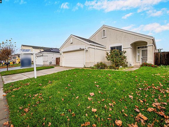 3rd image of 686 Anderson Way