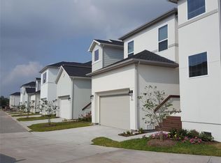 338 Yale Oaks Ln, Houston, TX 77076