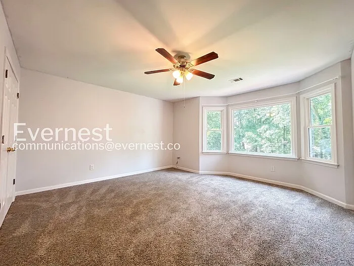 5950 Henley Dr — Photo 15