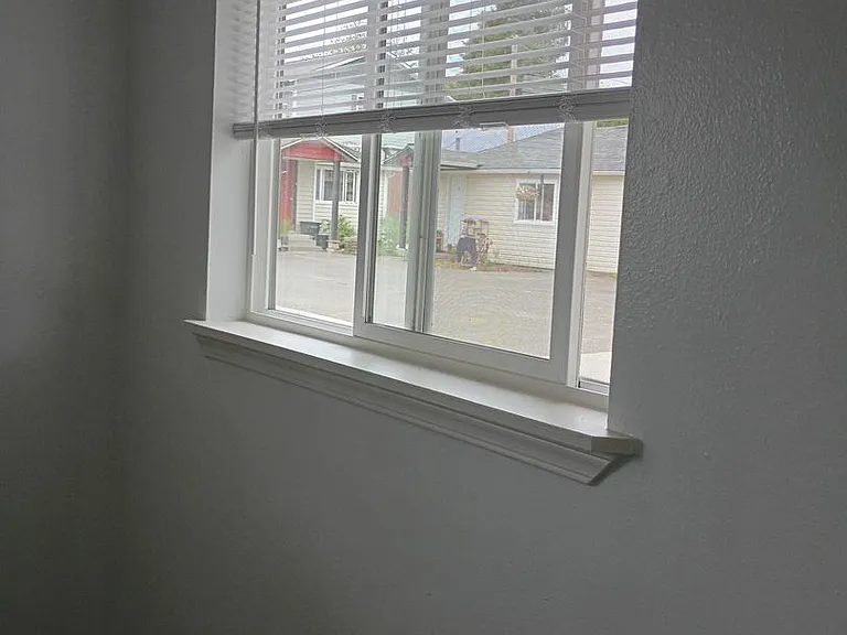 Vessey Park Apartments — Photo 38