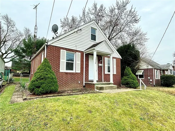 1558 25th St NW, Canton, OH 44709