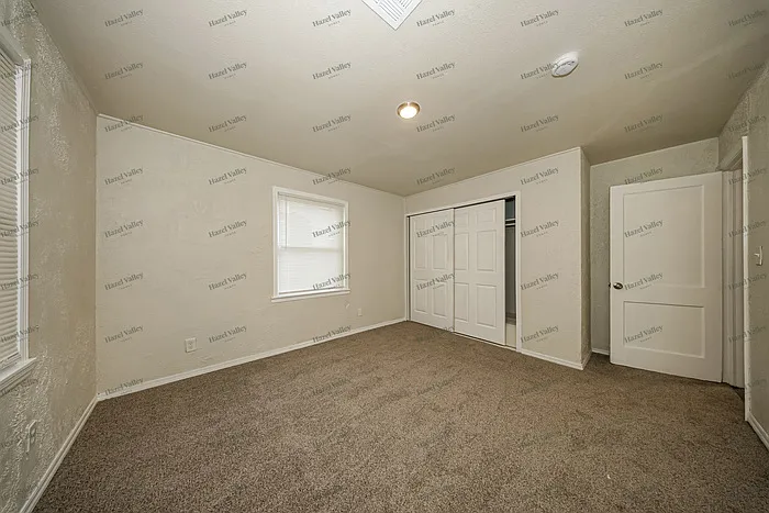 1529 SW 37th St — Photo 9