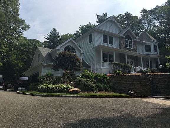 2nd image of 9 Godfrey Ln