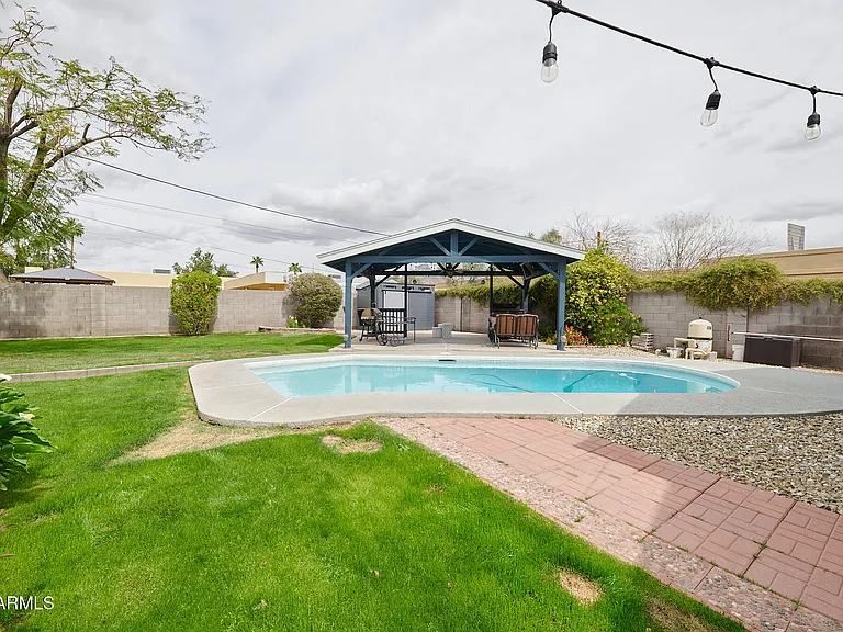 1708 E Montebello Ave — Photo 34