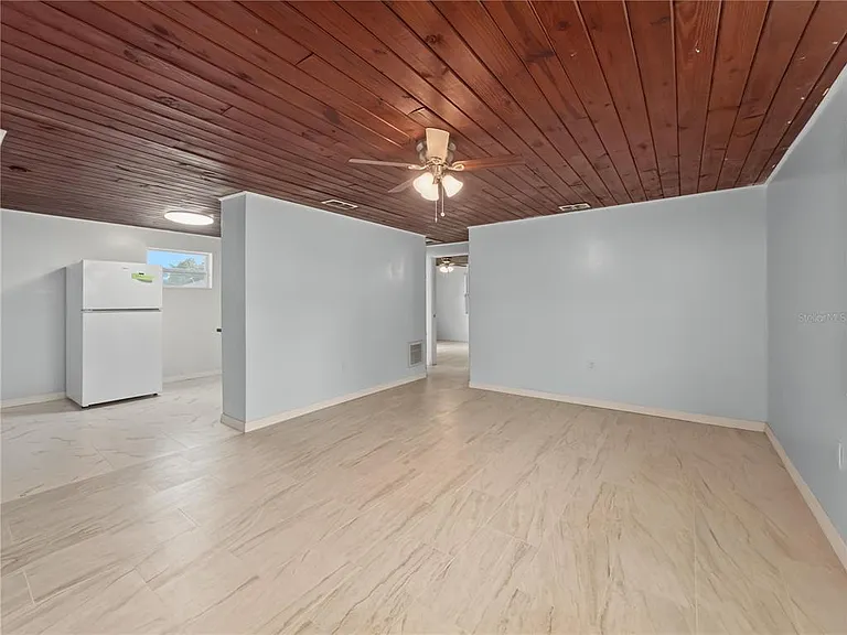 2848 W Harwood St — Photo 6