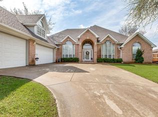 5610 Oak Brook Rd, Arlington, TX 76016